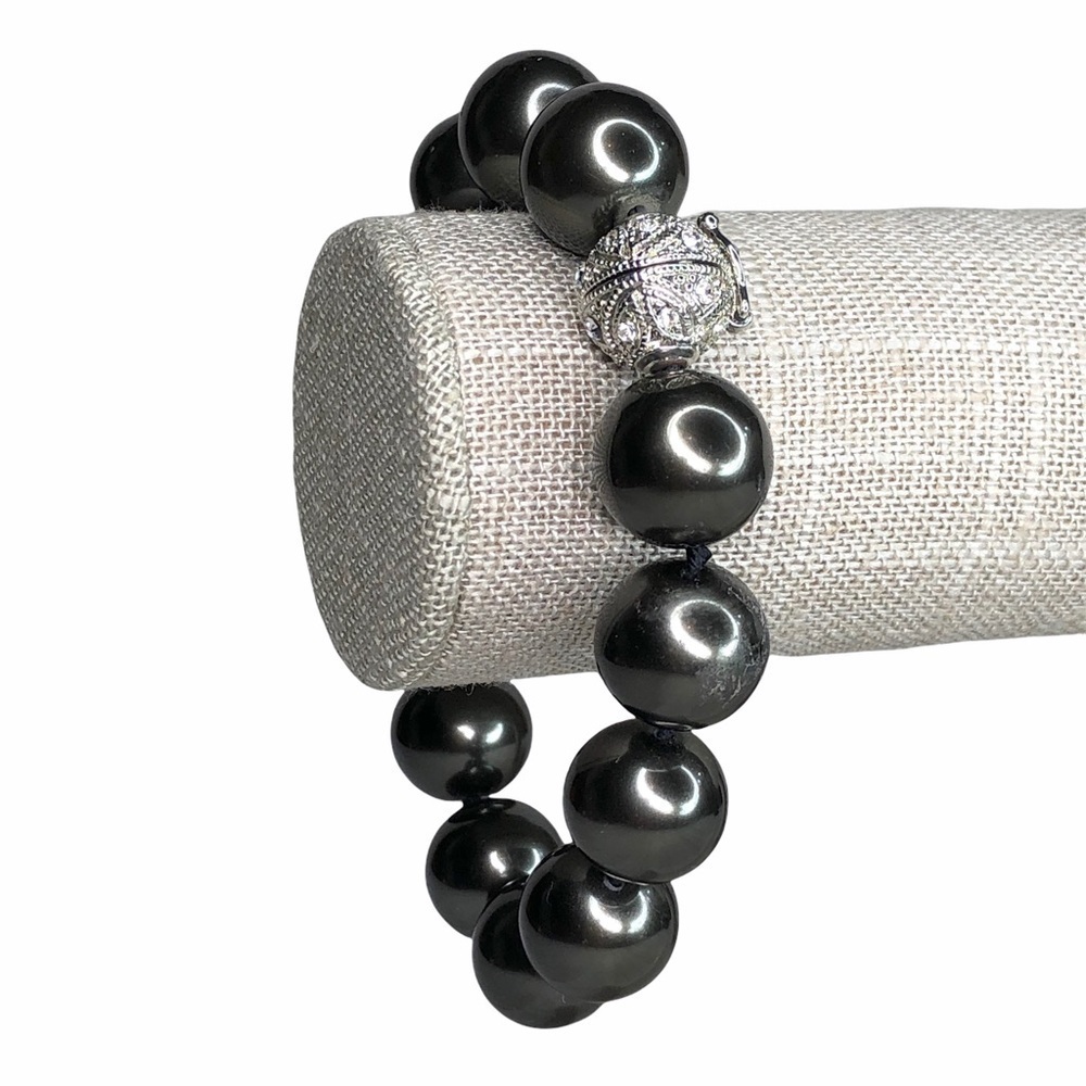 Chunky Black Pearl Bead Rhinestone Clasp Bracelet
